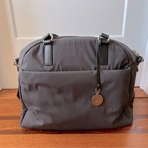 Lo and Sons original O.G. bag. Excellent condition.